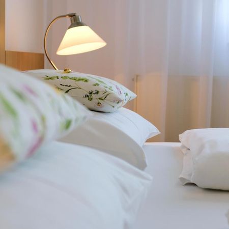 Haus Mariella Hotel Podersdorf am See Ngoại thất bức ảnh