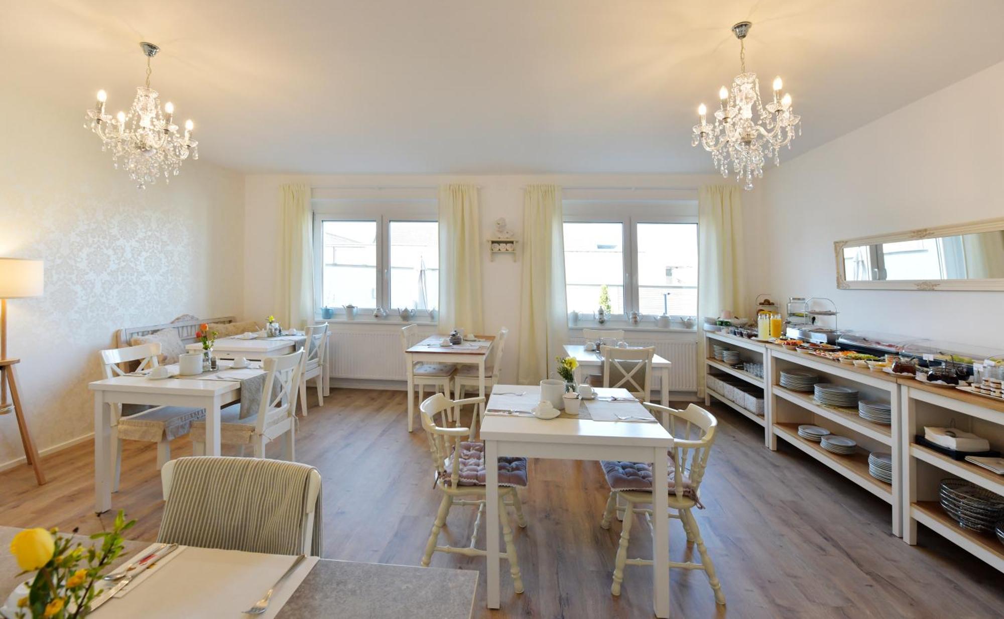 Haus Mariella Hotel Podersdorf am See Ngoại thất bức ảnh