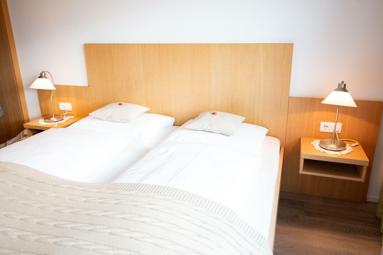 Haus Mariella Hotel Podersdorf am See Ngoại thất bức ảnh